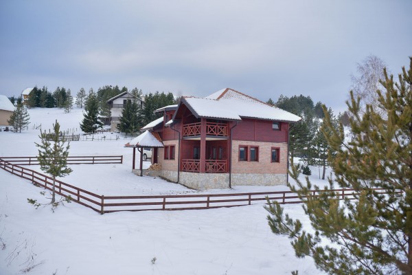 Ski House Tornik